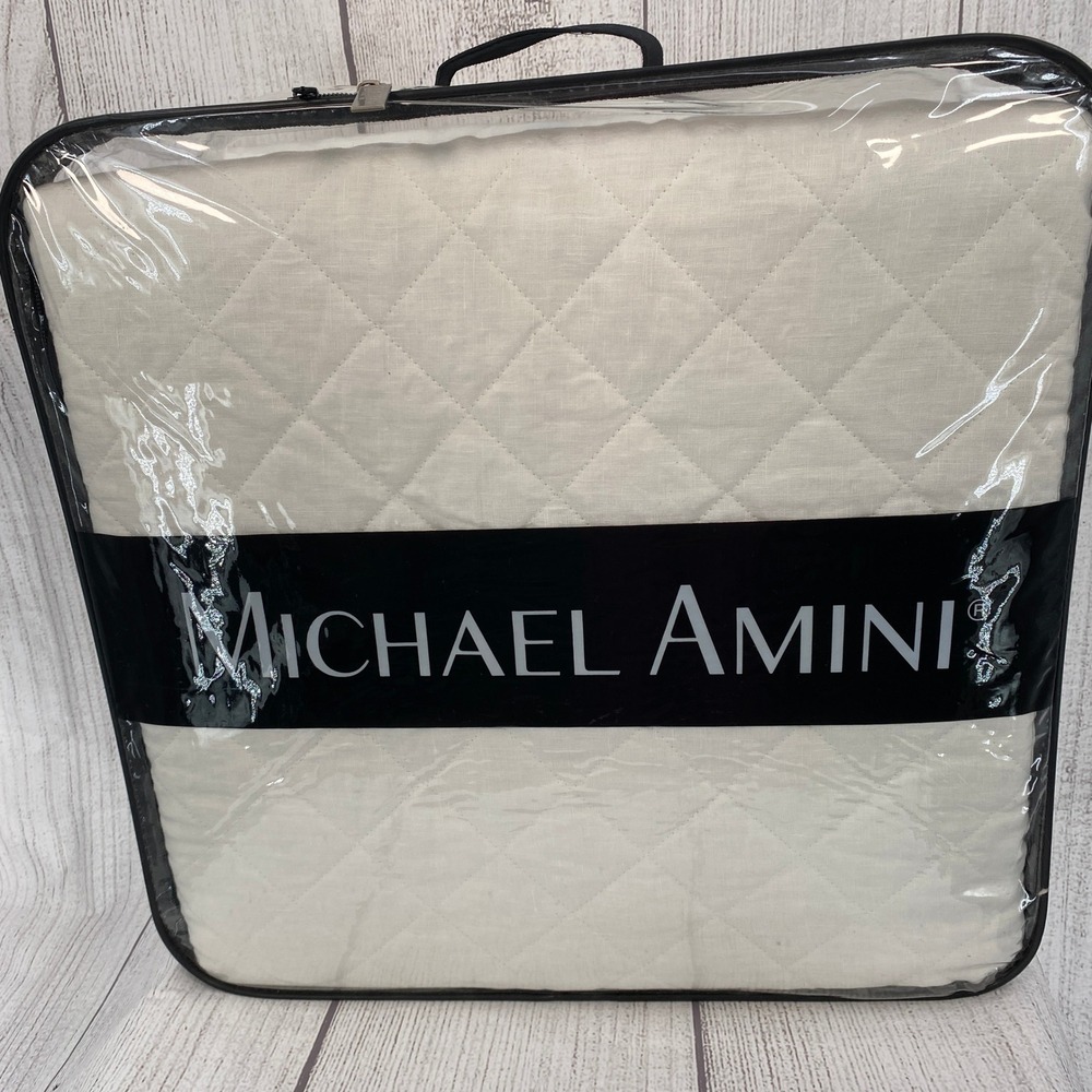 Michael Amini Oslo Quilt Set Queen White 5pc Linen Diamond Quilted Textured